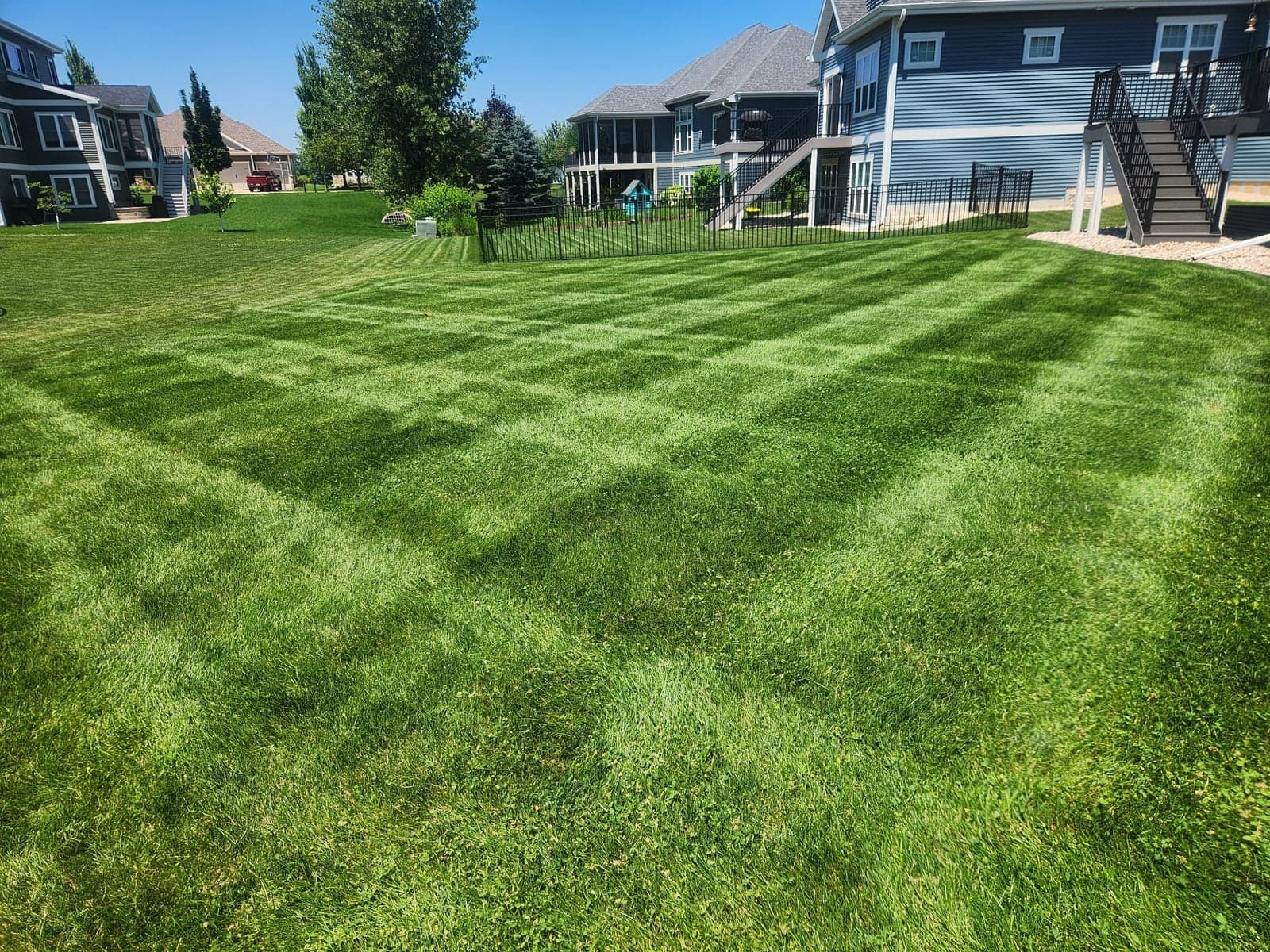 Lawn Mowing service - Professional lawn care in Madison Wisconsin by TotalGuard